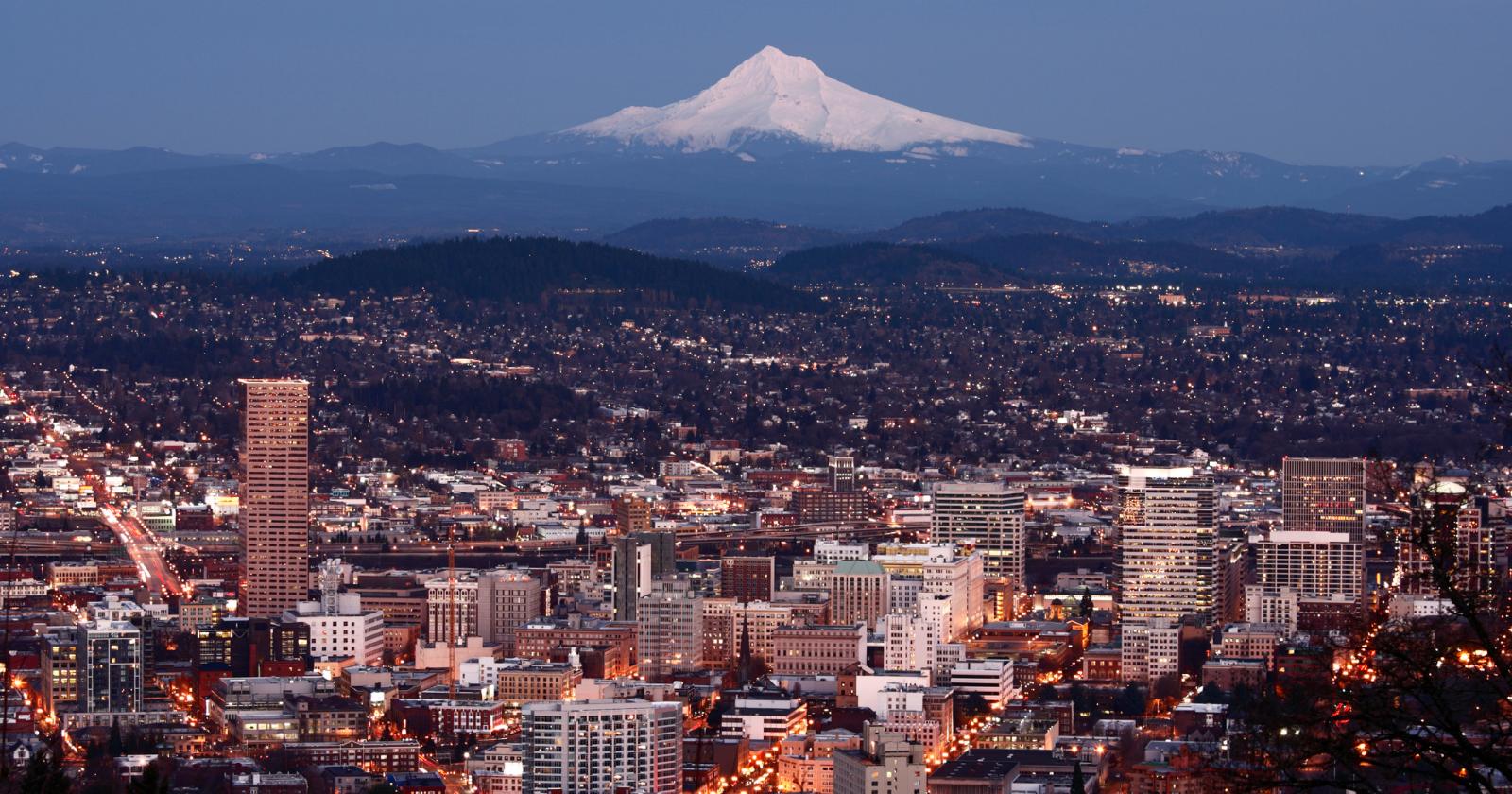 Skyline of Portland, Oregon with a mountain in the background