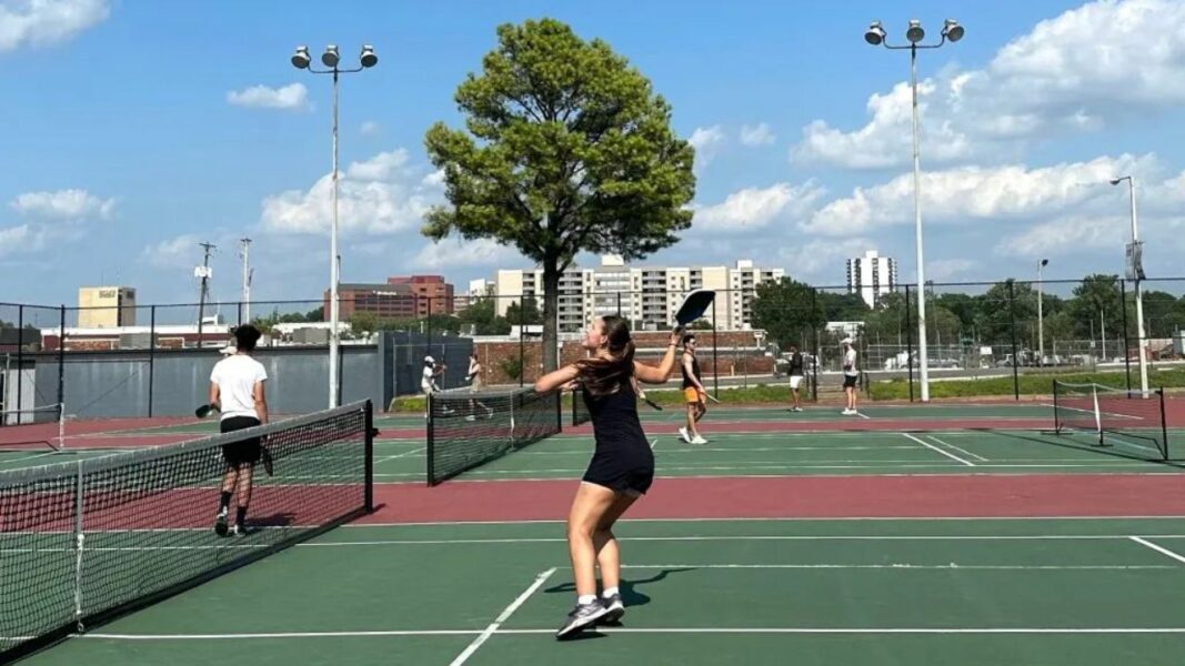 UTHSC tennis courts - image courtesy of i0.wp.com_news.uthsc.edu