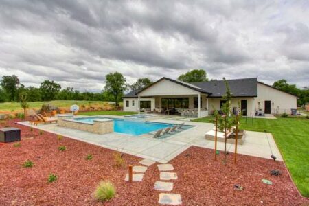 Modern Farmhouse Near Tahoe with Pickleball & Outdoor Fun Modern Farmhouse Getaway Enjoy Pickleball & Outdoor Fun! (3)