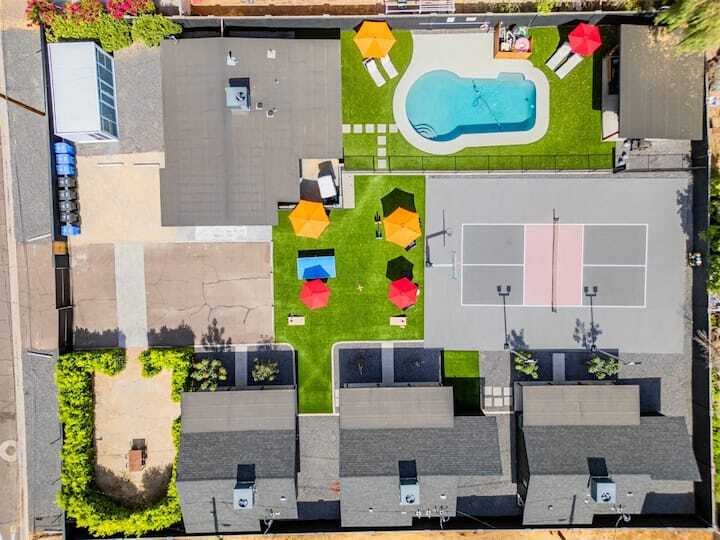 Phoenix Oasis Pickleball, Pool, Outdoor Theater & Themed Villas (66)