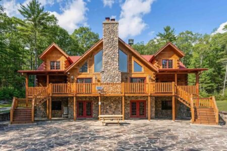 Spacious Lakefront Retreat Near NYC with Pickleball, Game Room & Sauna Pickleball Haven- Spacious Lakefront Retreat with Game Room & Sauna (31)