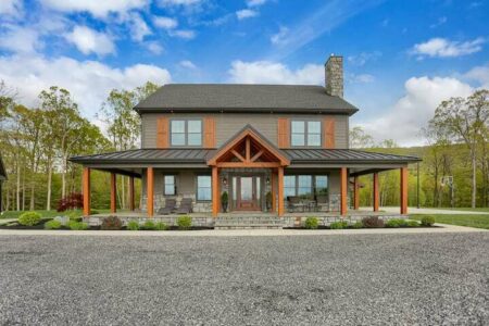 Pickleball Retreat: Scenic Halifax Farmhouse with Hot Tub & Wildlife Views Pickleball Retreat- Scenic Farmhouse with Hot Tub & Wildlife Views (62)