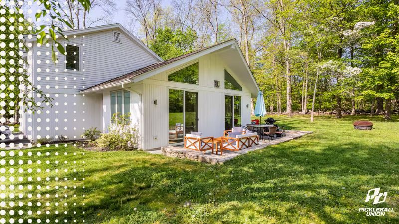 The Coziest Cottage with a Pickleball Court in Connecticut