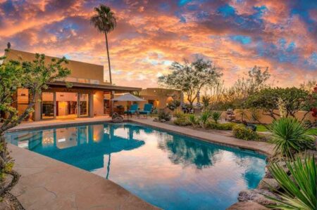 Spacious Scottsdale Villa with Pickleball & Scenic Views Pickleball-Paradise-Luxurious-Scottsdale-Villa-Retreat-with-Courts-47