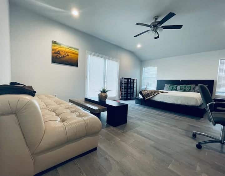 Pickleball Retreat Family Friendly Home in Richardson TX 10