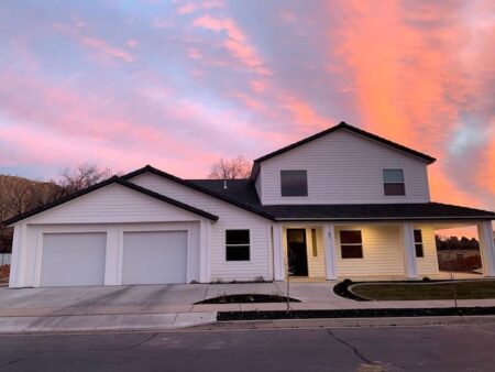 Luxury Stay with Private Pickleball Court in Utah Pickleball-Retreat-Spacious-Home-Near-Zion-National-Park-3