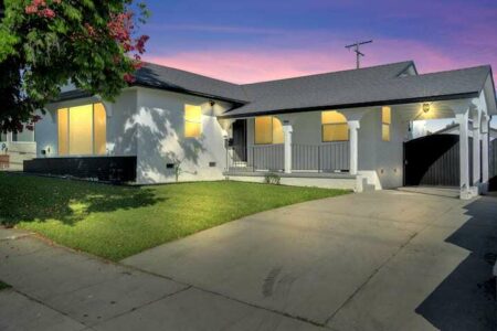 Private-Pickleball-Court-Luxe-Ladera-Heights-Getaway-in-LA-22-1
