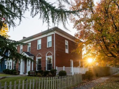 Richmond Escape – 1925 Brick Home with Pickleball Near Downtown Richmond-Retreat-Pickleball-Vintage-Charm-5