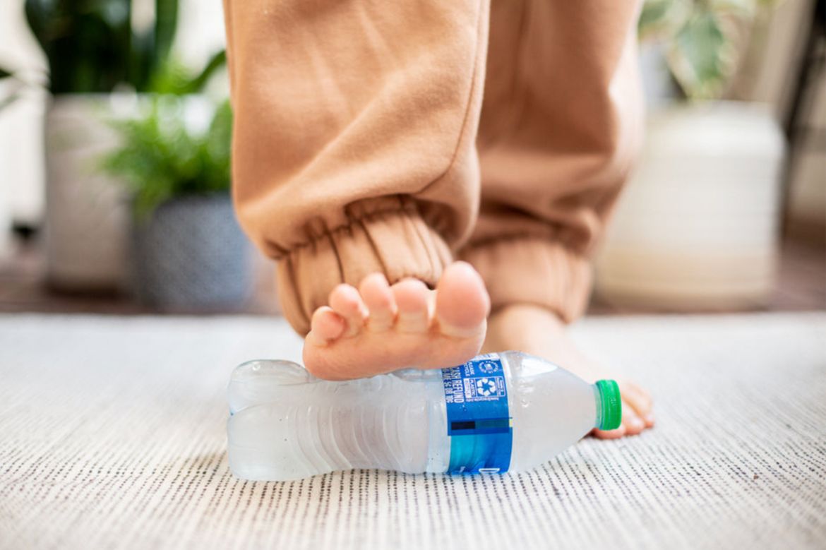 Pickleballers & Plantar Fasciitis: Why Your Heel Hurts and What to Do About It 4 Roll your arch with a frozen water bottle for 5 minutes