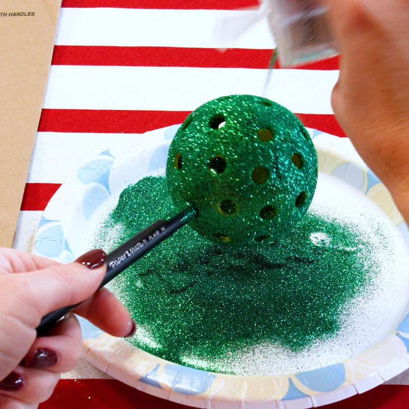coloring pickleballs